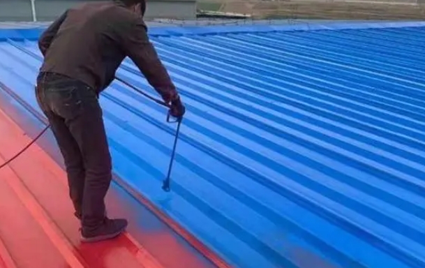 揭秘！為何隨處可見的彩鋼瓦突然遭拆？不拆后果嚴重！